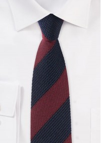 Krawatte traditionsreiches Streifenmuster bordeauxrot nachtblau