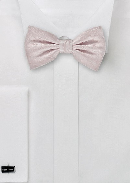 Papillion aus dem gleichen Stoff und Farbe