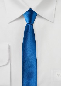 Cravatta extra stretta sagomata blu