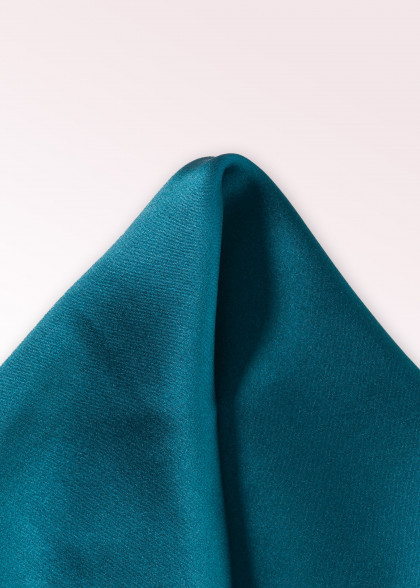 Fazzoletto aus dem gleichen Stoff und Farbe