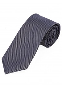 Cravatta a righe verticali sottili grigio...