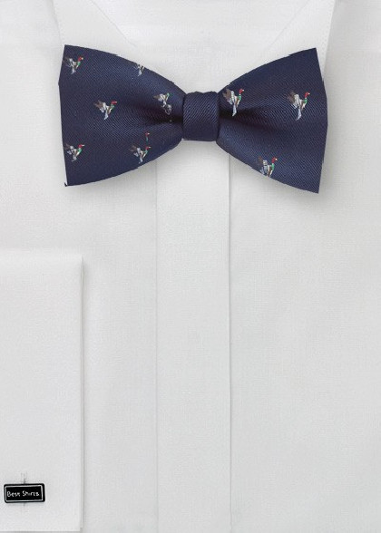 Papillon da annodare aus dem gleichen Stoff und Farbe