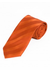Cravatta stretta a righe semplici...