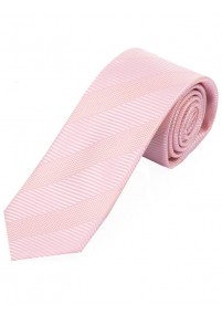 Cravatta lunga linea liscia superficie rosé