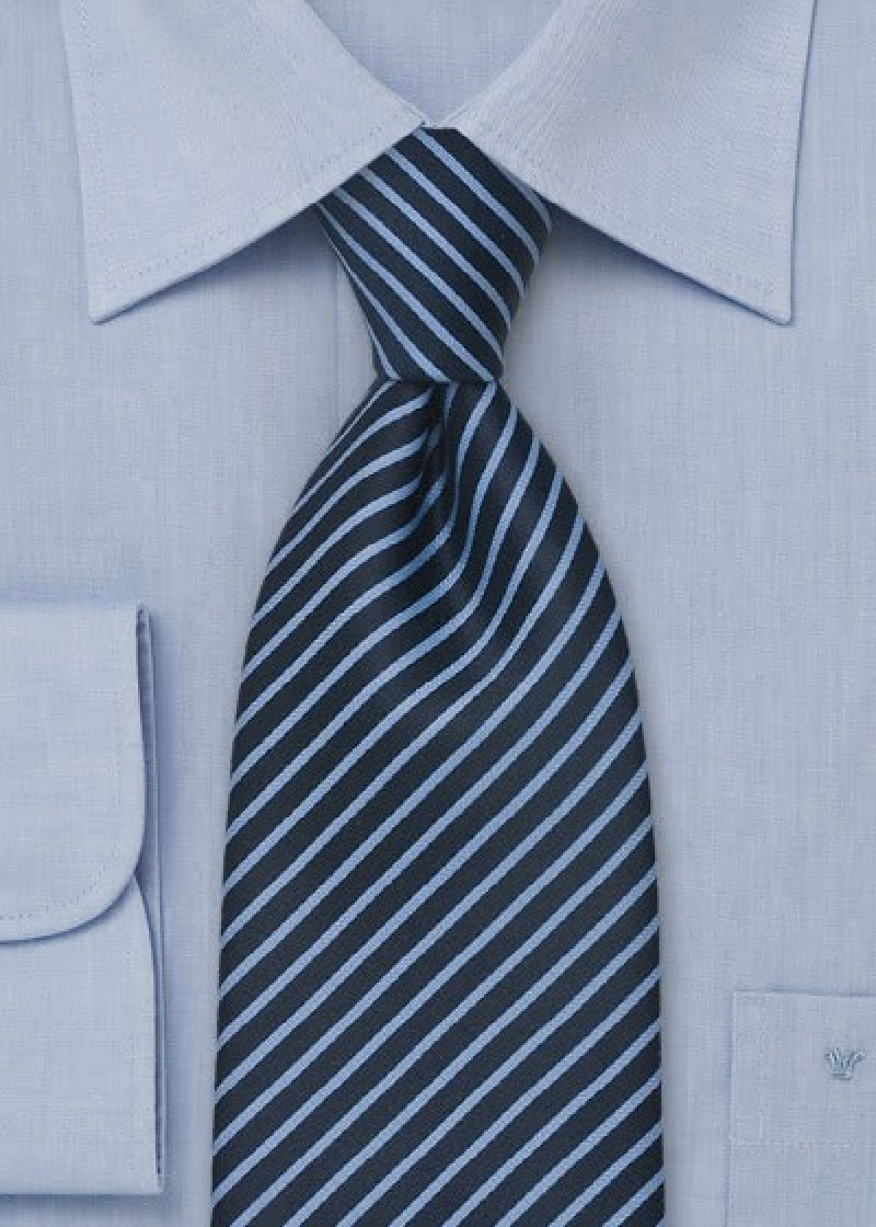 Cravatta righe blu azzurro