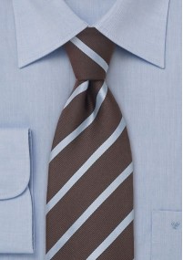 Cravatta a righe blu e marrone