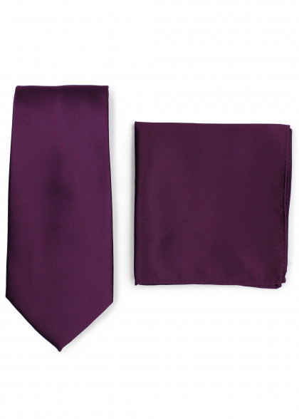 Set di cravatte aus dem gleichen Stoff und Farbe