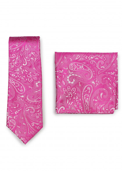 Set di cravatte aus dem gleichen Stoff und Farbe