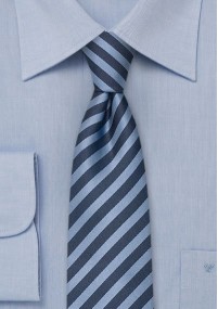 Schmale Krawatte blau