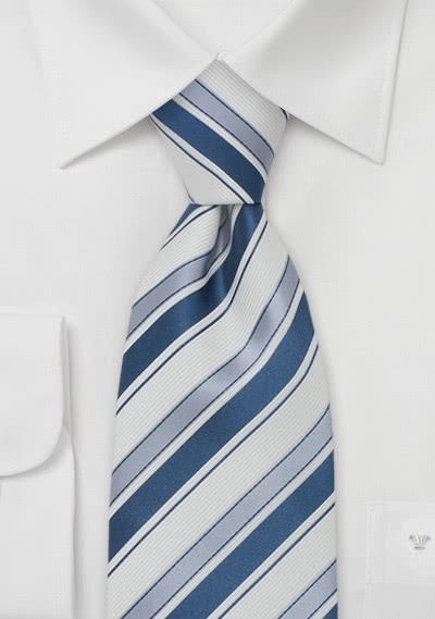 Weiße Krawatte blaue Streifen