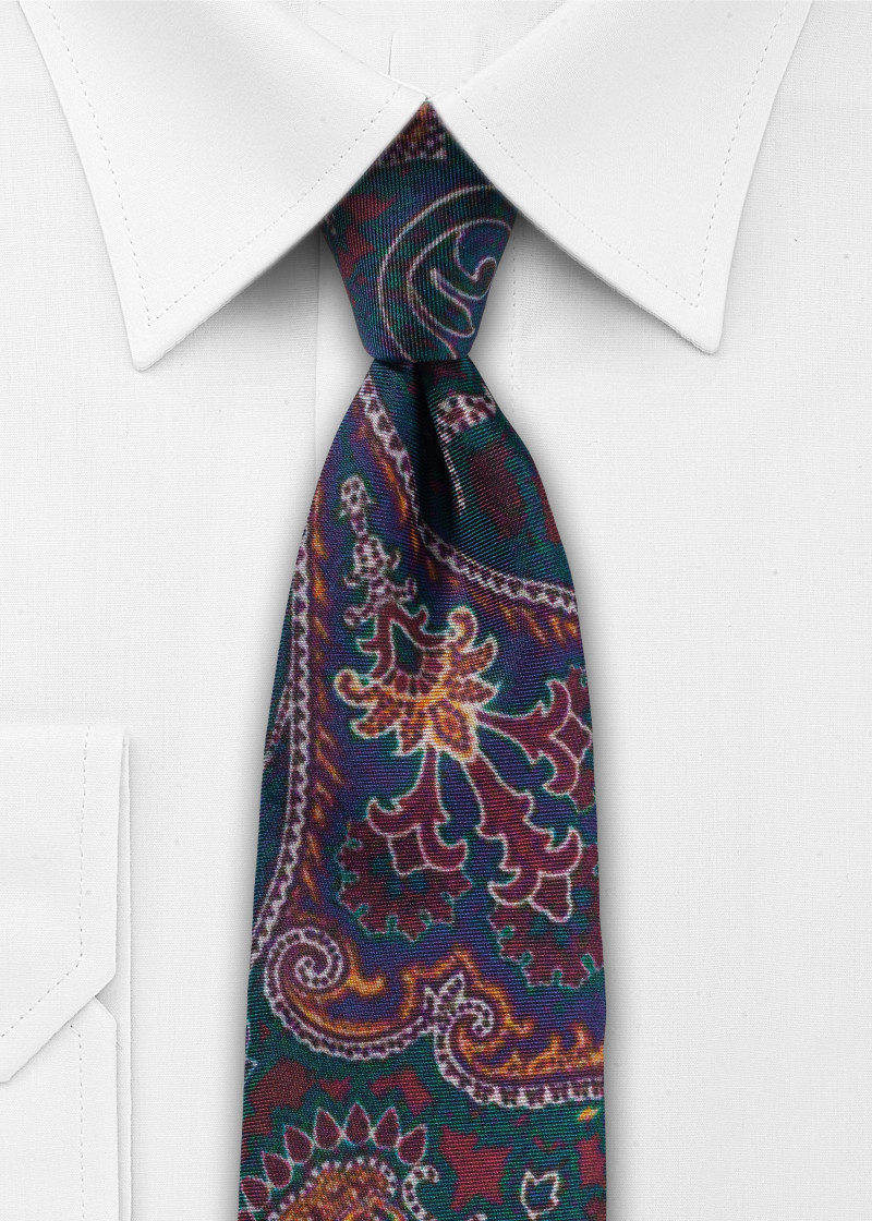 Cravatta business motivo paisley bordeaux verde