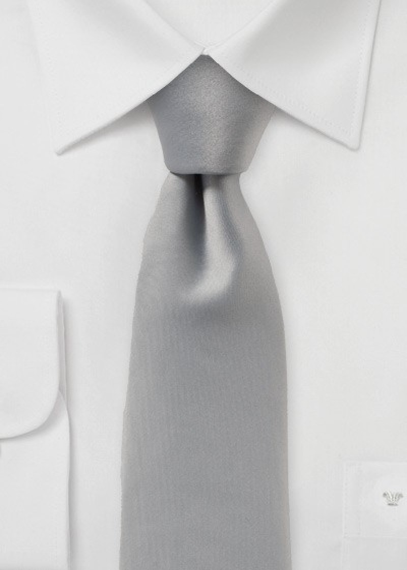 Cravatta elegante in tinta unita grigio argento