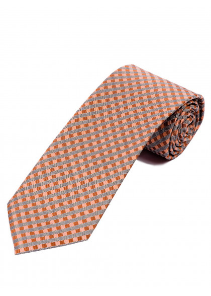 Cravatta aus dem gleichen Stoff und Farbe