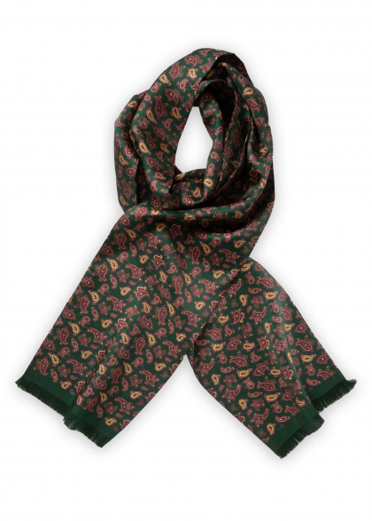 Sciarpa aus dem gleichen Stoff und Farbe