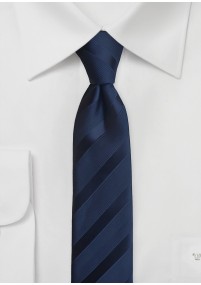Linea di cravatte Superficie blu notte