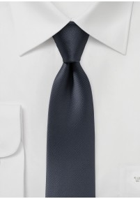 Cravatta XXL in raso di seta tinta...