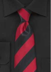 Cravatta righe larghe rosse nere