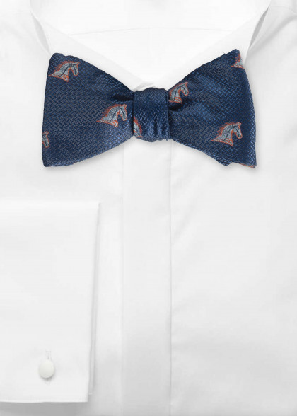 Papillon da annodare aus dem gleichen Stoff und Farbe
