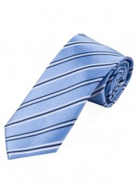 Cravatta business a righe sottili blu...