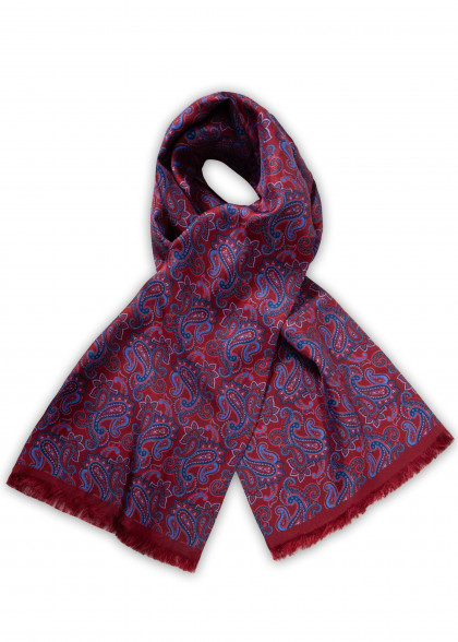Sciarpa aus dem gleichen Stoff und Farbe