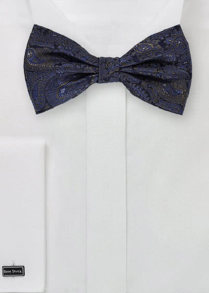 Papillion aus dem gleichen Stoff und Farbe