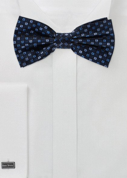 Papillion aus dem gleichen Stoff und Farbe