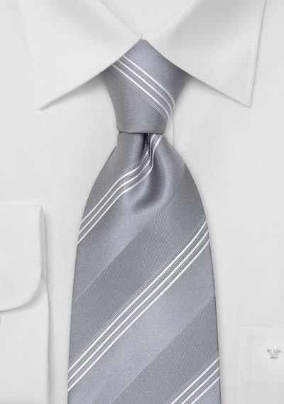 Elegante cravatta grigio platino righe