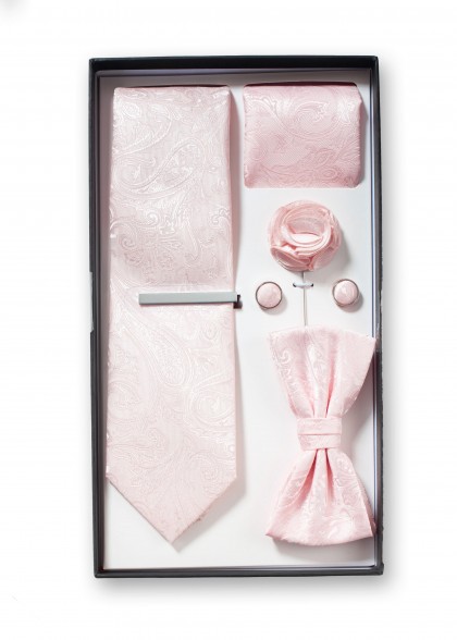 Fazzoletto aus dem gleichen Stoff und Farbe