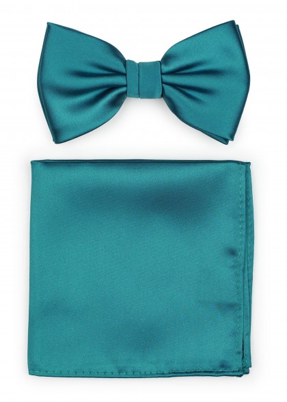 Set di papillon aus dem gleichen Stoff und Farbe
