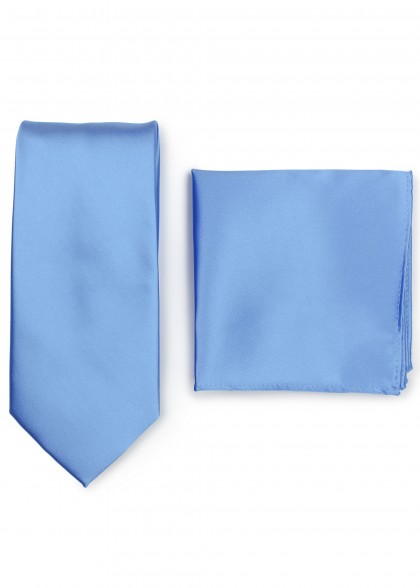 Set di cravatte aus dem gleichen Stoff und Farbe