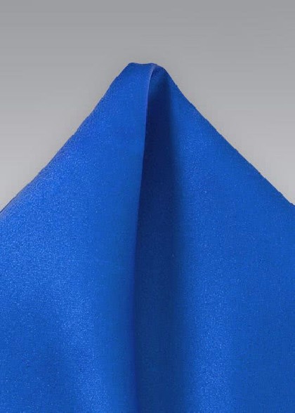 Fazzoletto aus dem gleichen Stoff und Farbe