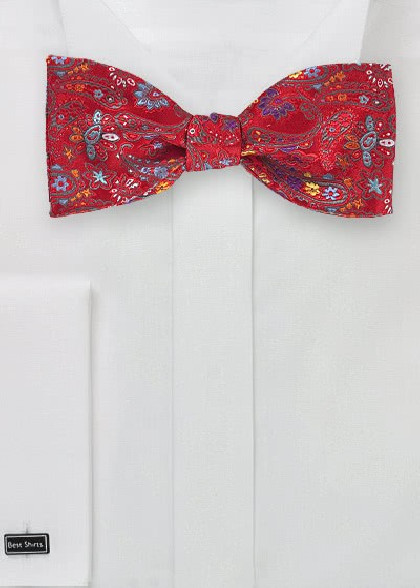 Papillon da annodare aus dem gleichen Stoff und Farbe