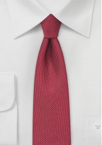 Cravatta stretta rosso ciliegia