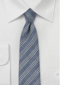 Cravatta business a strisce macchiettate
