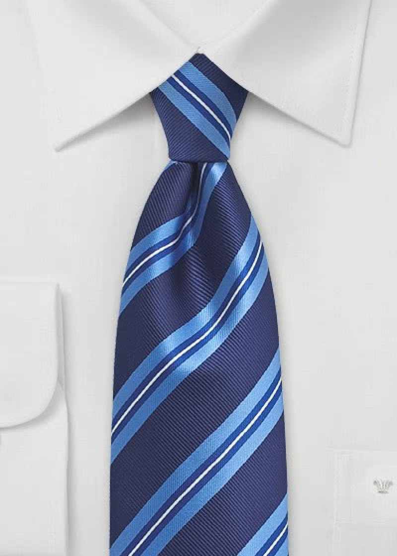 Cravatta blu regale