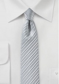 Krawatte schmal geformt...