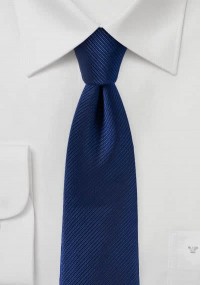 Cravatta struttura a righe blu scuro