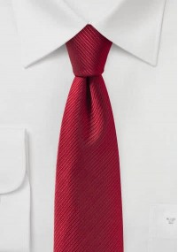 Cravatta a righe struttura rossa